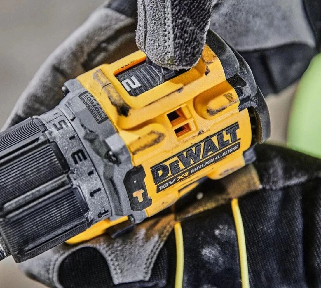 DeWalt DCD805 18V XR Brushless Compact Combi Drill Driver Bare Unit